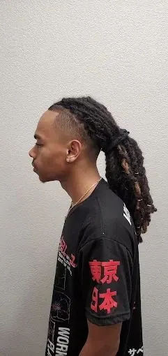Men’s haircut and fade by Andrew Stylez Hair in Las Vegas